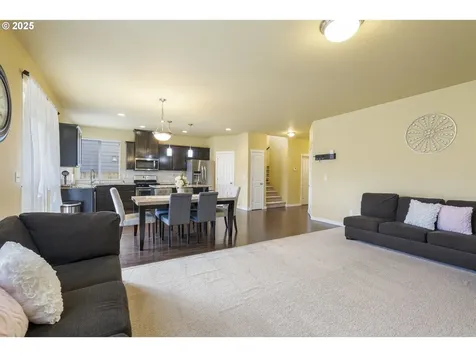 1560 41st Court Washougal WA 98671