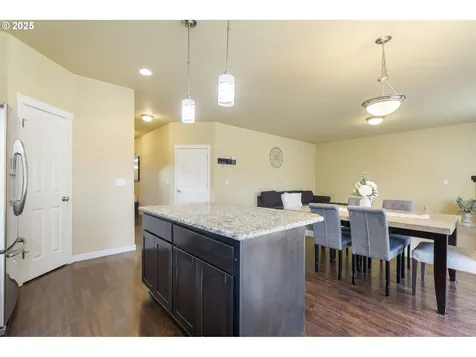 1560 41st Court Washougal WA 98671