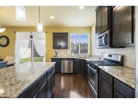 1560 41st Court Washougal WA 98671