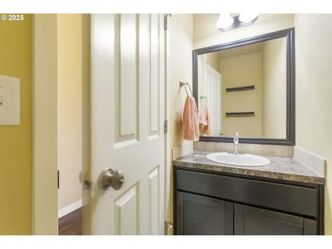 1560 41st Court Washougal WA 98671
