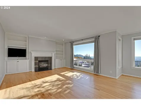1939 NW Jasmine Lane Portland OR 97229
