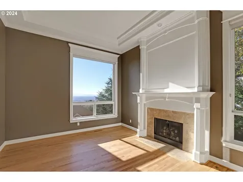 1939 NW Jasmine Lane Portland OR 97229