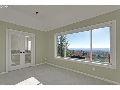 1939 NW Jasmine Lane Portland OR 97229