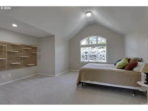 1939 NW Jasmine Lane Portland OR 97229
