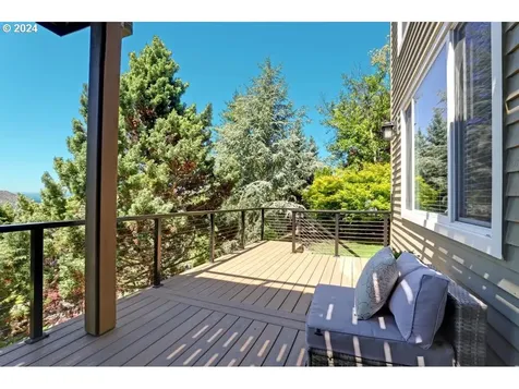 1939 NW Jasmine Lane Portland OR 97229