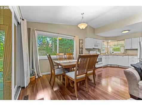 990 Garfield Street Woodburn OR 97071