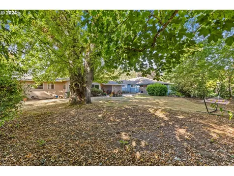 990 Garfield Street Woodburn OR 97071