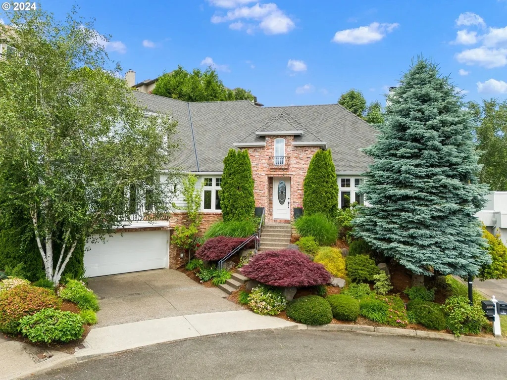 9235 Nw Hopedale Court Portland OR 97229