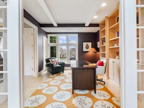 9235 Nw Hopedale Court Portland OR 97229