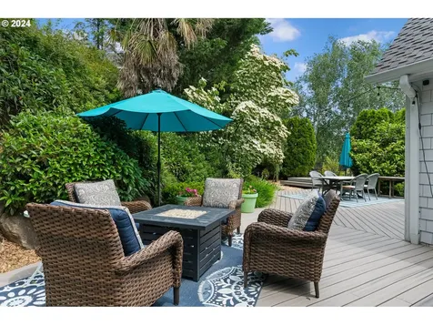 9235 Nw Hopedale Court Portland OR 97229