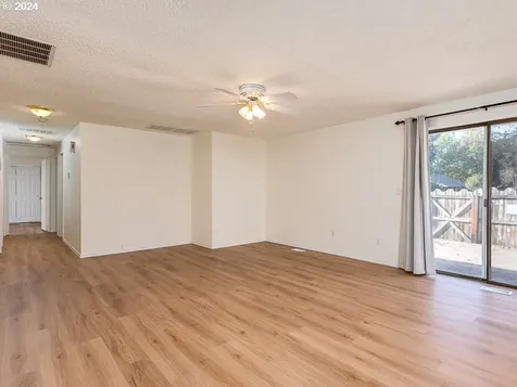 357 NE Hyde Circle Hillsboro OR 97124