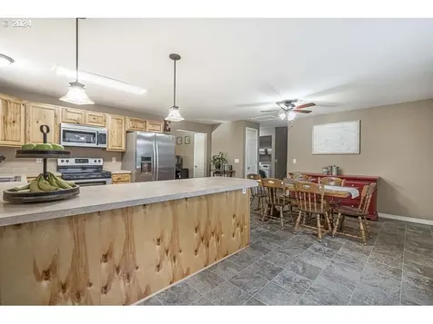 549 Ford Street Se Salem OR 97301