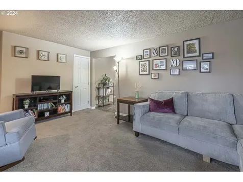 549 Ford Street Se Salem OR 97301