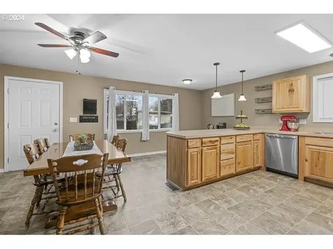 549 Ford Street Se Salem OR 97301