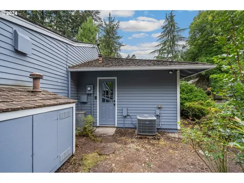 15150 SW New Plymouth Lane Beaverton OR 97007