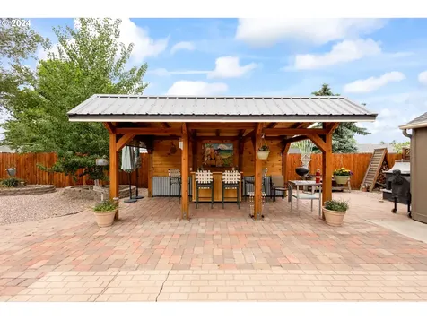 233 NW Cedar Avenue Redmond OR 97756