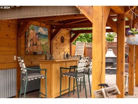 233 NW Cedar Avenue Redmond OR 97756