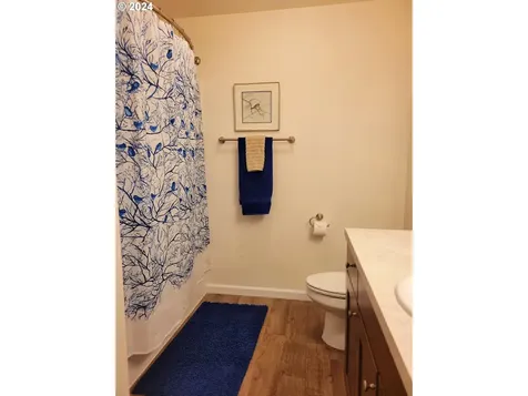 233 NW Cedar Avenue Redmond OR 97756
