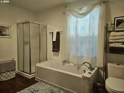 233 NW Cedar Avenue Redmond OR 97756