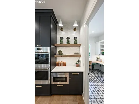 361 10th Street Lake Oswego OR 97034