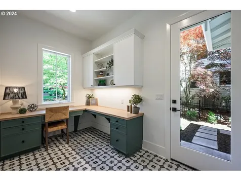 361 10th Street Lake Oswego OR 97034