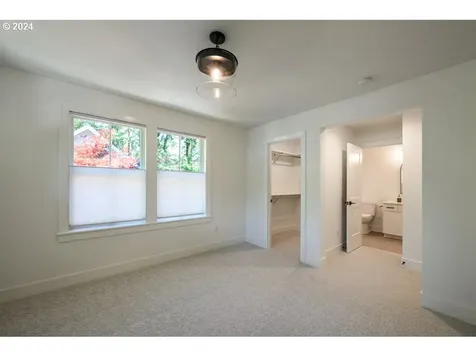 361 10th Street Lake Oswego OR 97034