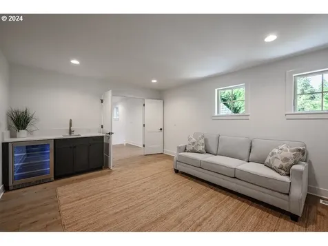 361 10th Street Lake Oswego OR 97034