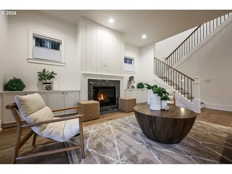 361 10th Street Lake Oswego OR 97034