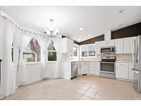 15301 NE 77th Street Vancouver WA 98682