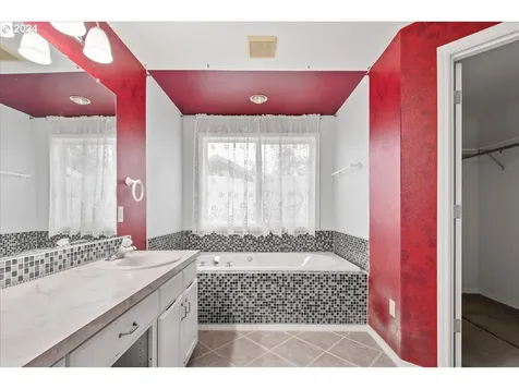 15301 NE 77th Street Vancouver WA 98682