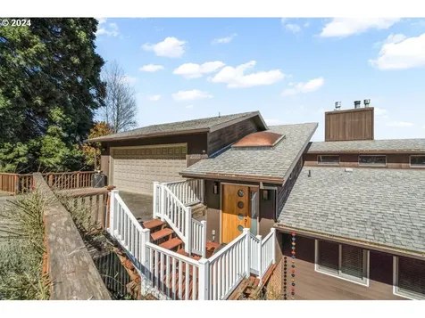 9608 Nw Rosaria Avenue Portland OR 97231