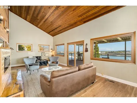 9608 Nw Rosaria Avenue Portland OR 97231