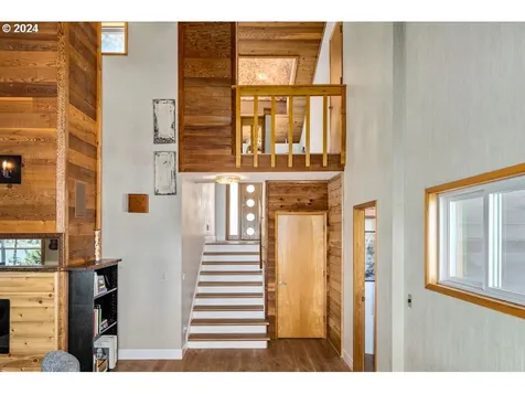 9608 Nw Rosaria Avenue Portland OR 97231