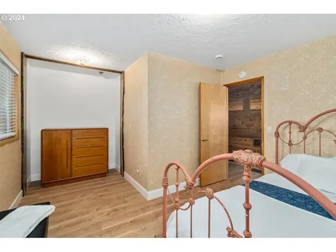 9608 Nw Rosaria Avenue Portland OR 97231