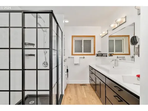 9608 Nw Rosaria Avenue Portland OR 97231