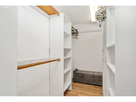 9608 Nw Rosaria Avenue Portland OR 97231