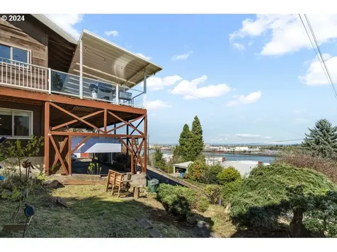 9608 Nw Rosaria Avenue Portland OR 97231