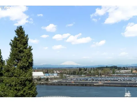 9608 Nw Rosaria Avenue Portland OR 97231