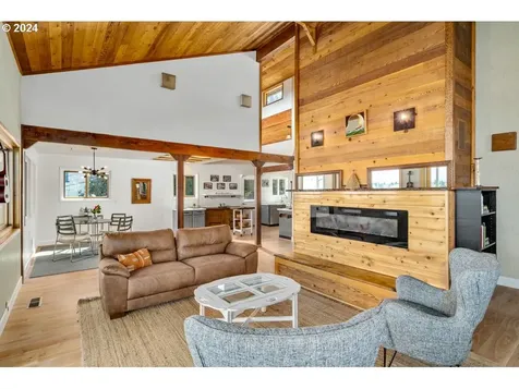 9608 Nw Rosaria Avenue Portland OR 97231