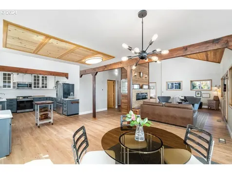 9608 Nw Rosaria Avenue Portland OR 97231