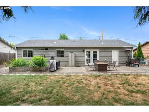 220 SE Evelyn Avenue Gresham OR 97080