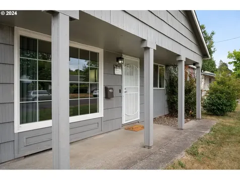 220 SE Evelyn Avenue Gresham OR 97080