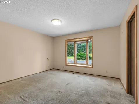 90209 Manion Drive Warrenton OR 97146