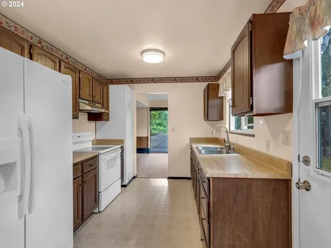 90209 Manion Drive Warrenton OR 97146