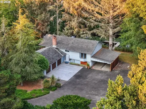 90209 Manion Drive Warrenton OR 97146