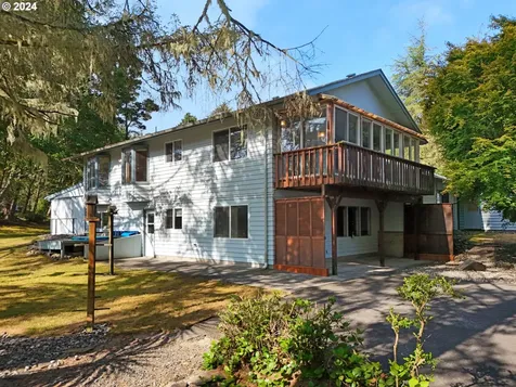 90209 Manion Drive Warrenton OR 97146