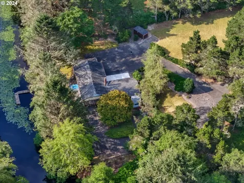 90209 Manion Drive Warrenton OR 97146