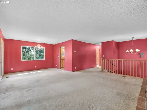 90209 Manion Drive Warrenton OR 97146
