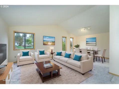 2202 NW Saint Andrews Drive Mcminnville OR 97128