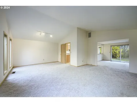 2202 NW Saint Andrews Drive Mcminnville OR 97128